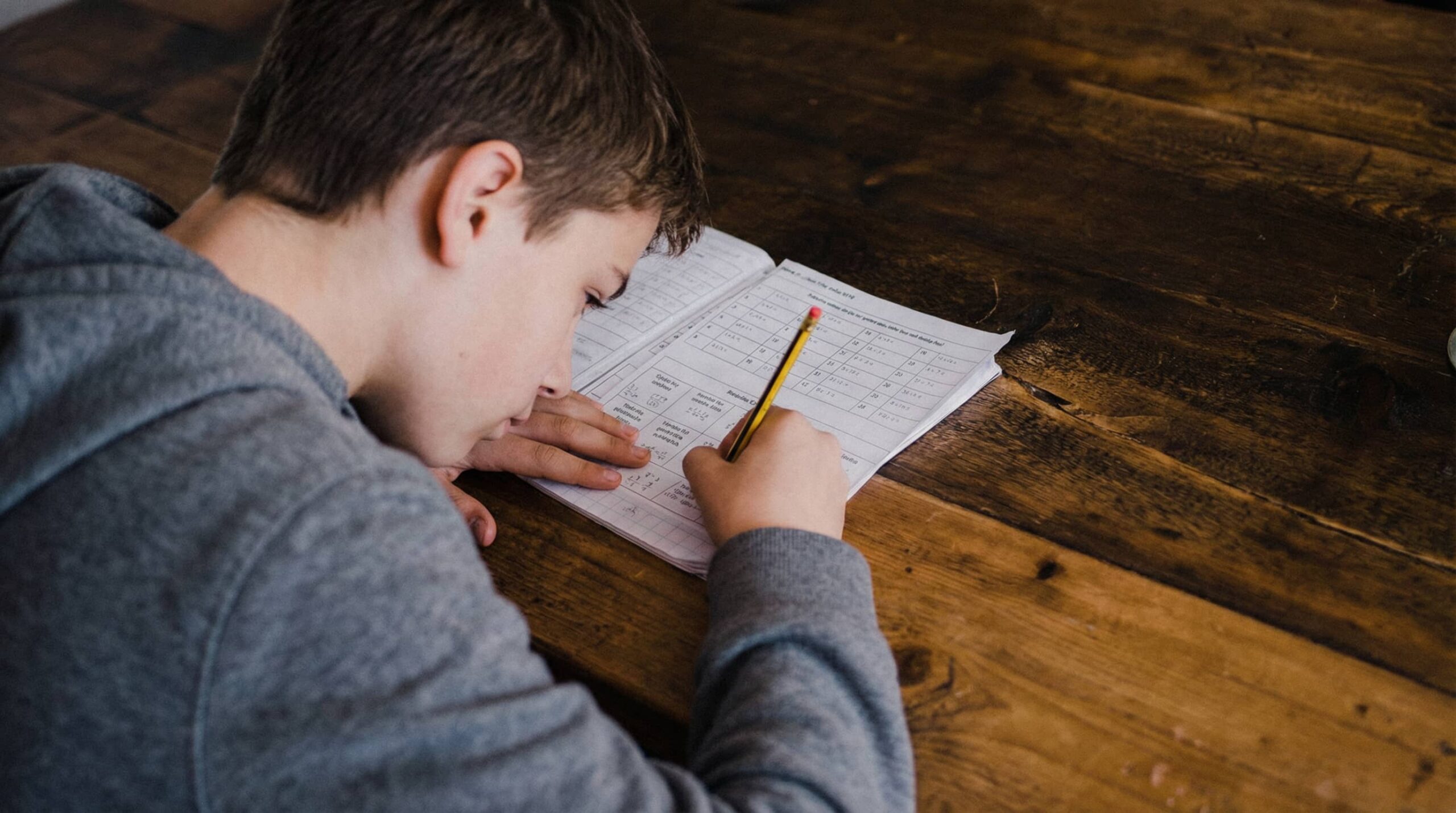Organisation et gestion du temps : les clés pour des devoirs plus efficaces et moins stressants